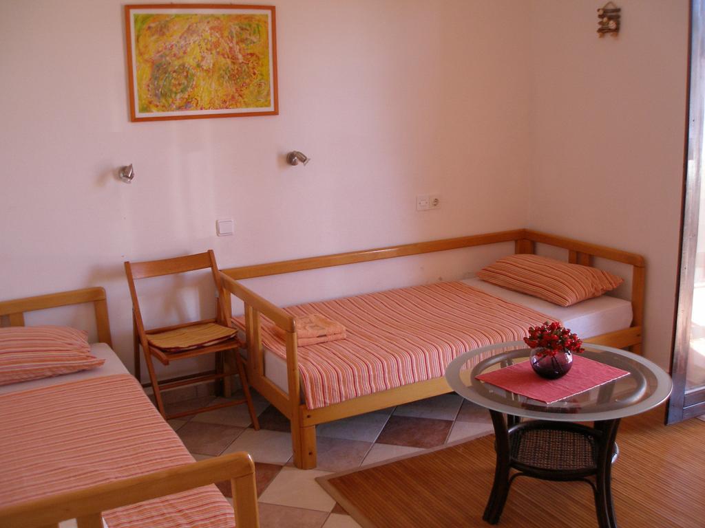 פג Apartment Pepo Pag מראה חיצוני תמונה